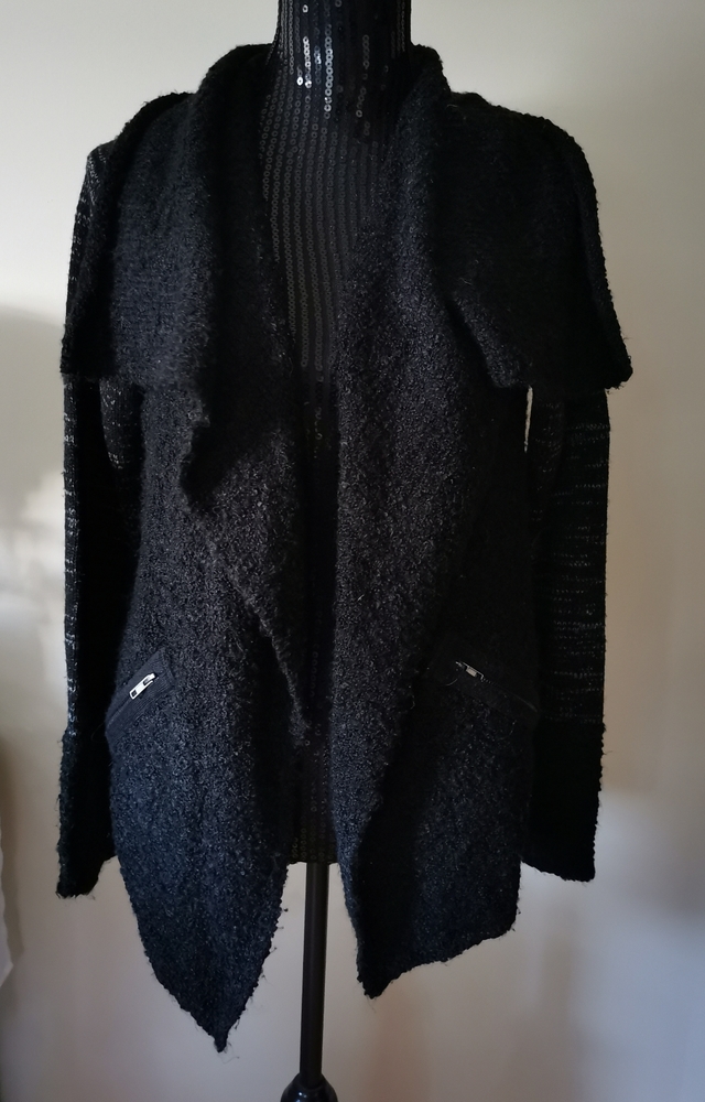 JJ. Basics Black & White Water Fall Sweater XL